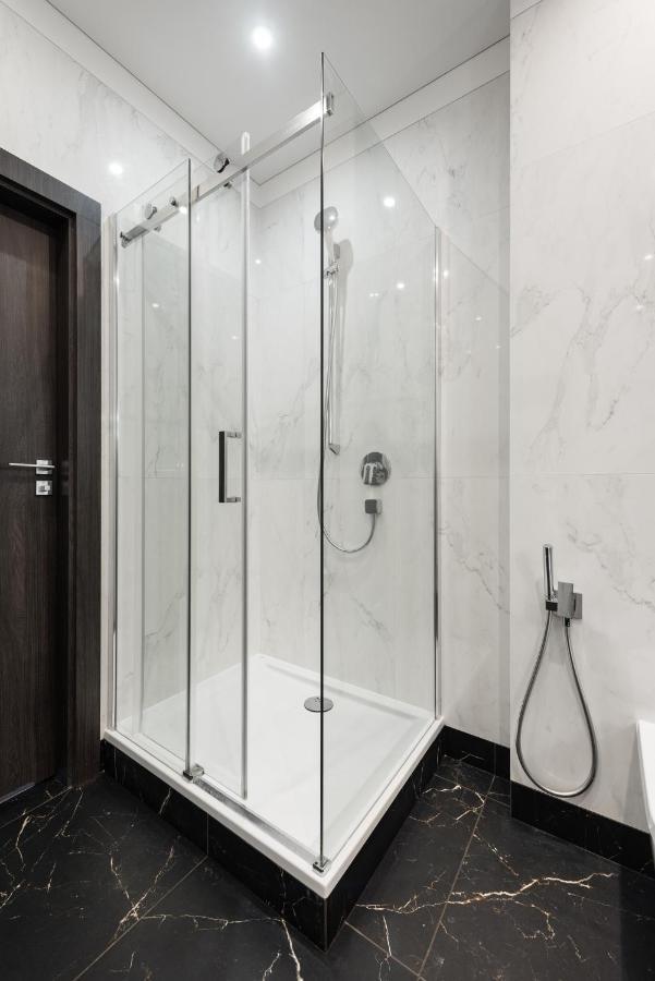 Flatbook - City Center Apartments Brabank With Parking Gdansk Ngoại thất bức ảnh
