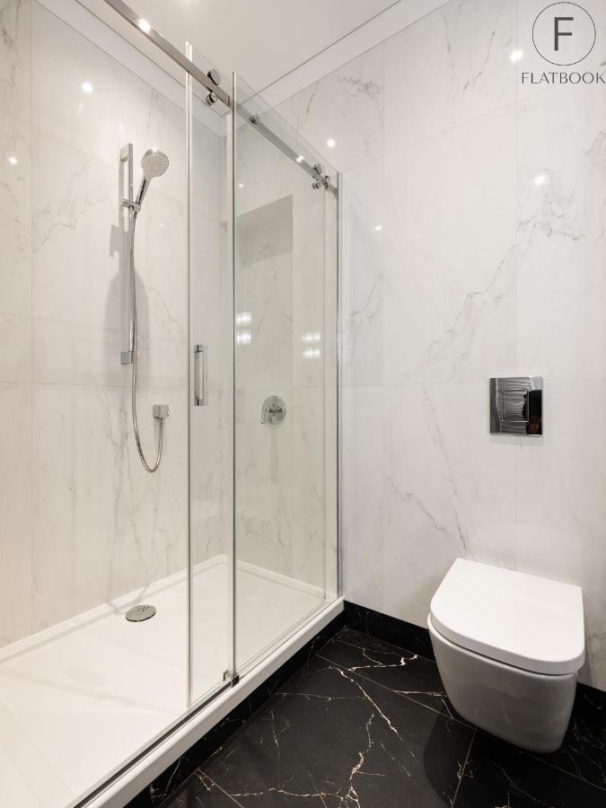 Flatbook - City Center Apartments Brabank With Parking Gdansk Ngoại thất bức ảnh